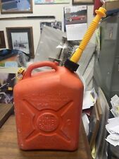 Vintage SCEPTER Vented PRE-BAN Model J-10 plastic Gas CAN 2.5 Gal w/ new SPOUT picture